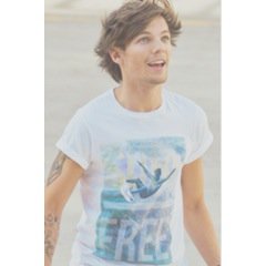 || Gave you a free follow so please follow @cutelouistgifs ||