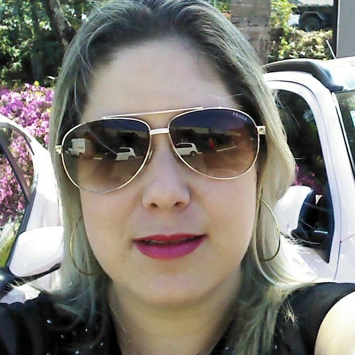 São poucas as pessoas pra quem eu me explico...