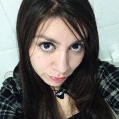 HienKariS~ ♫ Practicante de esgrima medieval de la Manada Licana (F: Batallón Draconia) Amante de la música japo y de mi corazón uwu 💜 ♊️🇨🇱🐉⚔️🍫🐶🐰🍒🎧🎼👾