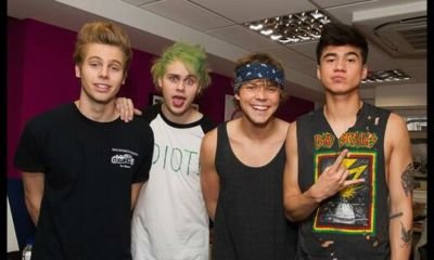 0/4 5 seconds of summer