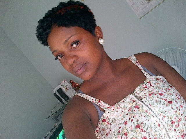 Veri talkative,outgoing,loves networking,commited to love& loves laughing to silly jokes.I'm me my own self,u won't change me. @FloMasebe retweeted my tweet :-)