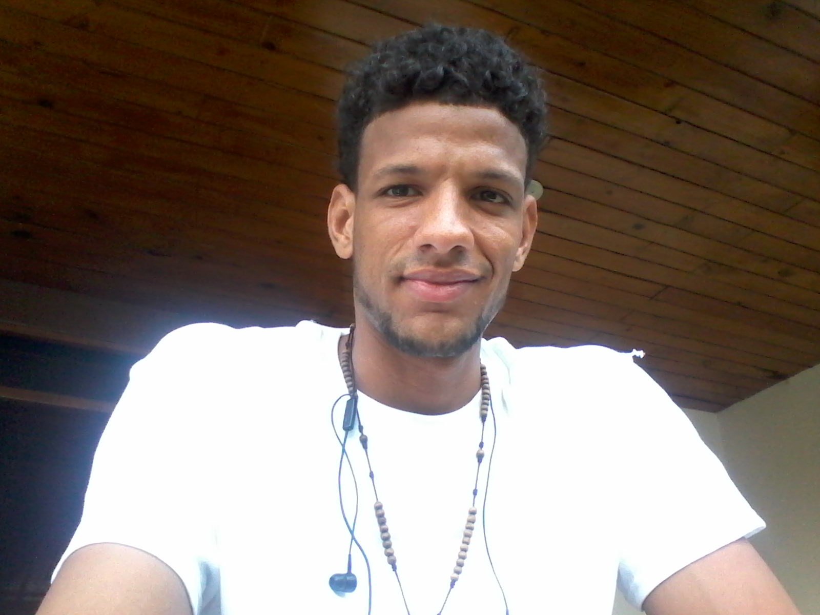Lic. Contable, Basketball player LMD, Vivo un ¼ de milla a la vez asi no me pierdo de lo importante..!☀