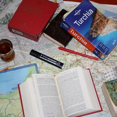 Trentenni, toscani con la passione dei viaggi e un po’ sbadati, questi siamo noi: i Rintronauti.