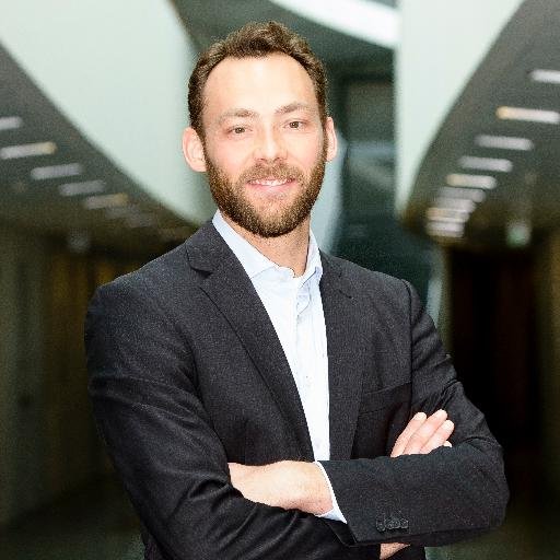 Team Finanzmarkt @vzbv. FinanzmƤrkte. Kapitalanlage. Digitalisierung. Aufsicht. Makro. Privat unterwegs.