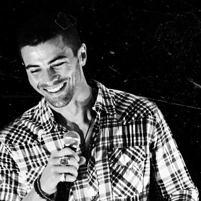 Actor. Weirdo overlord, like Sith overlord but so much more cooler. Shush but I played Michael and Young John on Supernatural. [SV|Single|Bi|Mo|FL/SPN]