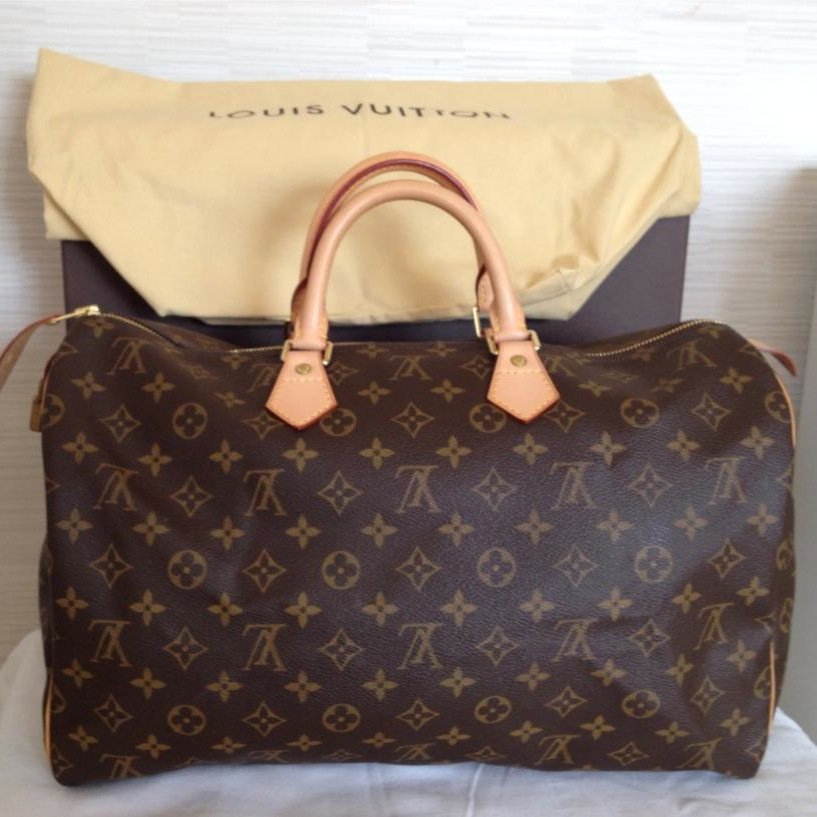 LOVE's BAG 
BRAND and LUXURY
pre-loved ;; pre- owned