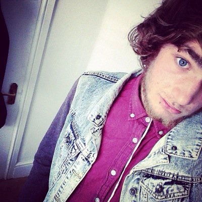 Im useless at writing about my self so here goes.… I bmx, im a lifeguard and thats pertty much it