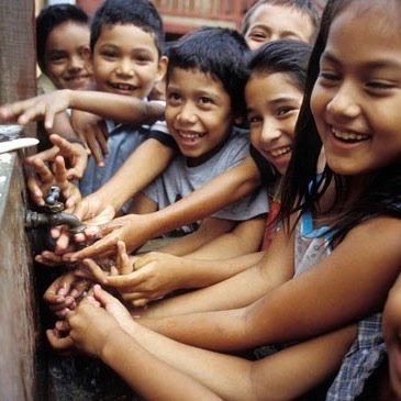 Small project by 2 travelers and their desire of helping who is in need!  Participate with us, click here! http://t.co/OsugzP8H0S          Tweet by Molly&Gabri