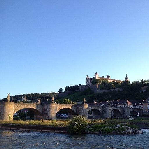 Promoting the city twinning, with news and tips for visiting Dundee, Scotland or Würzburg, Germany. Tweets by @lynn_nothegger