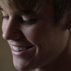I love you Justin. I adore you Justin. You're my everything Justin! My only dream is to hug you Justin! You're Perfect Justin! Pls Follow Me Justin!