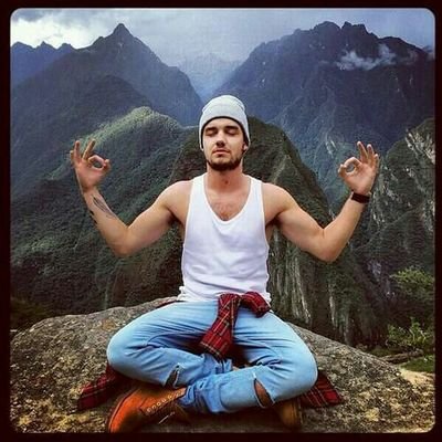 Amantes de los 5 idiotas de las escaleras.
 Crazy Mofos 
 Unidos por el mismo sentimiento.
 ~0/5~
 No hace falta ser de la misma sangre para llamarlos hermanos.