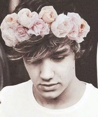 Romanou ma femme♥ Aimée mon bébé♥Léa mon coeur♥Et orianne ma poupoule♥ Les meilleures♥♥1D, 5SOS, KEV ET SQUEEZIE♥