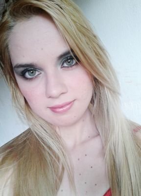 O universo conspira a favor de quem não conspira contra ninguém .