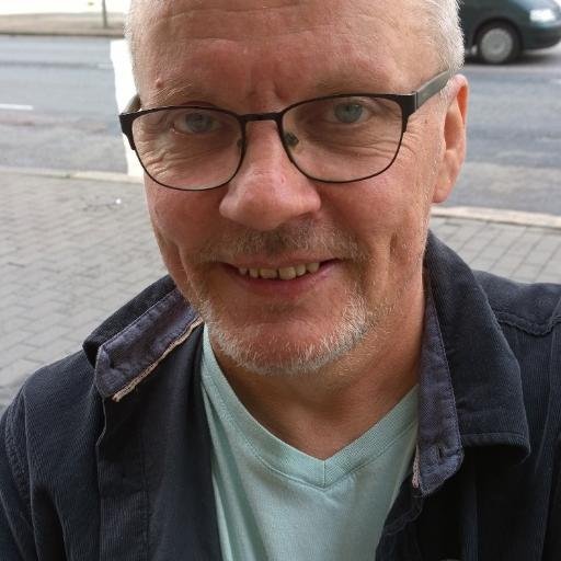 karrikokko's profile picture. Runoilija