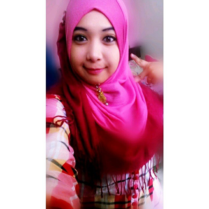 ツ= ₪ї€₪△ = = 2O Dec 1994 = = weChat ~ noreznina = = instagram ~ firniena = = facebook ~ noreznina n noreznina II = ツ