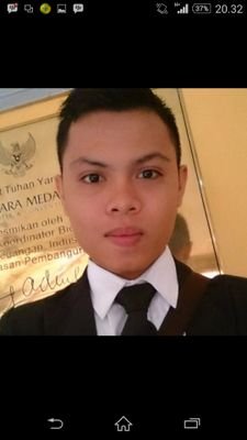 Hidup sulit jangan semakin dipersulit, jalani dengan ikhlas dan bersungguh-sungguh, dan jangan lupa berdo'a kepada Allah