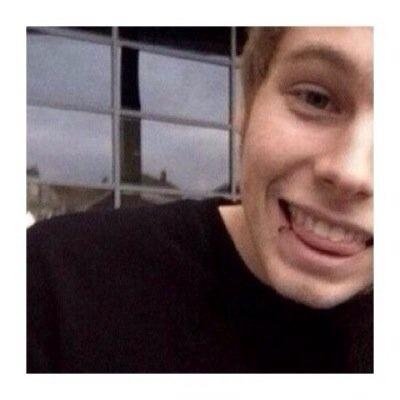 ✖ Here's a free follow from @guitaristmikey ✖️