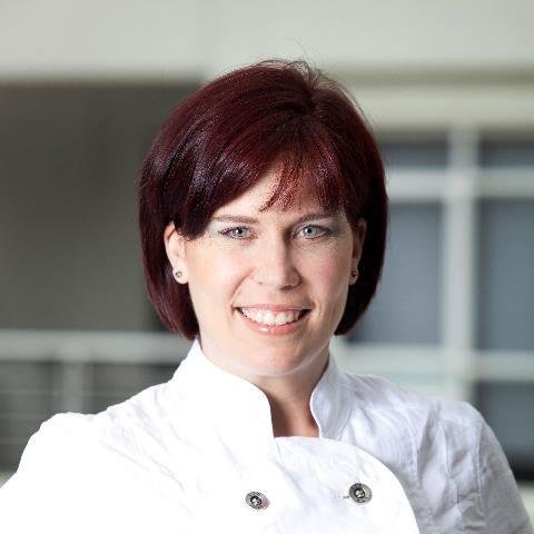 Regional director @atmospherecomms. Mother, communicator, book junkie, aging rocker & aspiring travel photographer