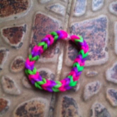 The loom bands|please follow us|cheap price and also practical~can also be selected:)
                     Indonesia