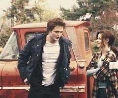 georgetwlight's profile picture. l am big fan of horror films and horror comics