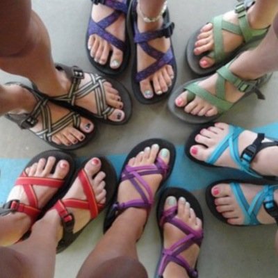 chacos without toe strap