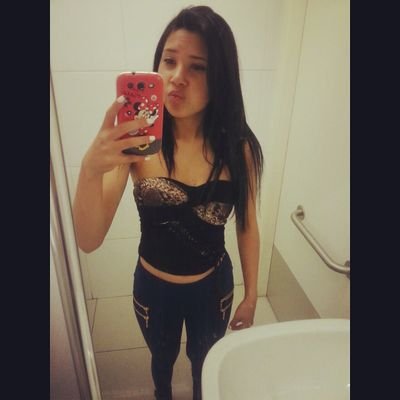 Pela dor eu aprendi que sou mais forte do que antes.