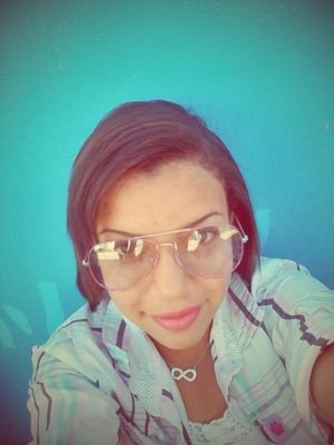 romanticamente chata, irritantemente compreensível e ironicamente irônica  wpp: 47 99626688