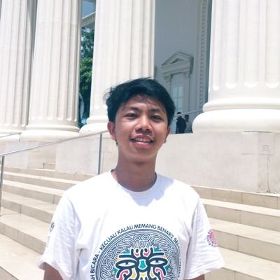 | Owner Birdshop Online Delanggu Birdfarm | Manager Elsadai Sehat Sejahtera | Member AJS | iam still studying in UGM | add value and be different