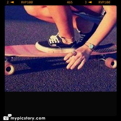 Seguime y dale Retweet a mis Tweet. Loading...█████████]99%                                                                   Happiness ♡