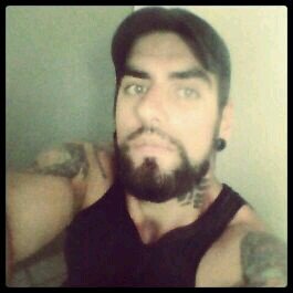 Baixista na banda He Saike