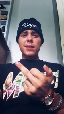 tsavey3's profile picture. 21 years old. Est in 1993. Smoker & Drinker. Music is life.