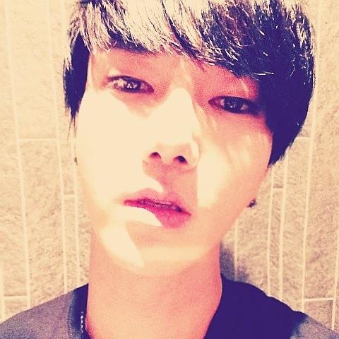 yesung__sarang's profile picture. 에성 사랑해 @shfly3424