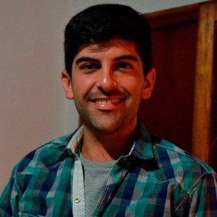 Argentino Nacido en General Pinto. Periodista deportivo y profesor de tenis