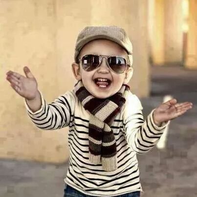 ‏‏‏بعض العرب يحتل قلبك بَ الوفا لا يطعن بَ ظهرك ولا هم يحزنون  مهما حصل بينك و بينه من جفا يبقى على يمناك يفداك بجنونح‎11
