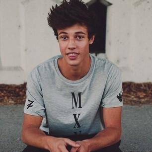 cameron is the reason to my smile. If you tend to hate on him, then ✌.