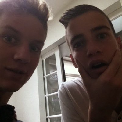 YOUTUBE: Luuk en Luc doen de gekste challenges. Op ons youtube kanaal kun je ook stemmen welke challenges wij moeten gaan doen. de link staat hieronder