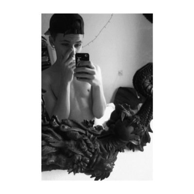 16 y/o, single, Satan wears blvck and only fucking blvck! follow insta: @blvckdrxgs