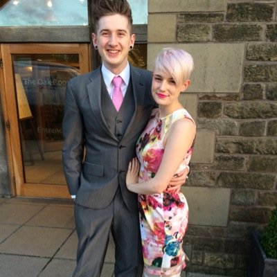 Twenty year old #bblogger and pilot from Manchester, studying English Literature and working at HoF floresymodablog@gmail.com