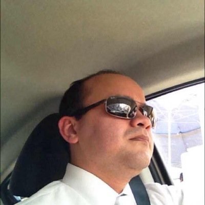 Licenciado en Derecho, Maestro en Derecho Fiscal, actualmente Abogado Postulante.