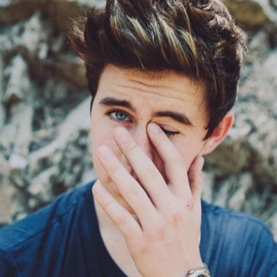 hey pleae follow @mattmethspinosa