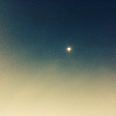 born_popo999's profile picture. 球体が...QQQQQQQQQ sphere globe orb 占い師を信じるやつは馬鹿だね
