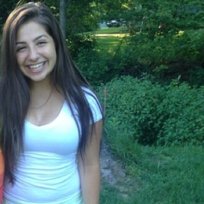 GO FOLLOW @suzannenaser SHE IS AN AMAZING SINGER AND NEEDS TO BE NOTICED❤️