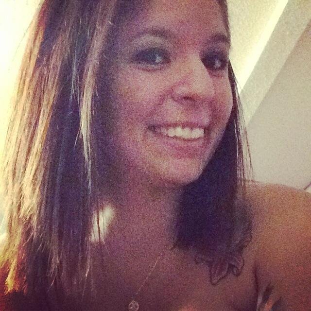 Esperanza2M's profile picture. Born and raised in Kansas, I attend Johnson County Community College where I am working on my Associates for business administration.