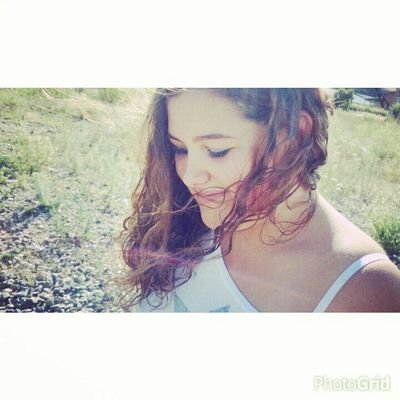 me encanta la musiica i bailar   Shazam:@naiirr
