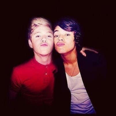 @NiallOfficial & @Harry_Styles fan page :)x.
