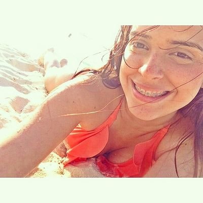 19 years, insta: enesisheredia