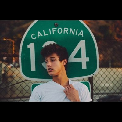Hey you just got a free follow But i unfollow if you dont go follow @cameronhoes SHE FOLLOWS BACK