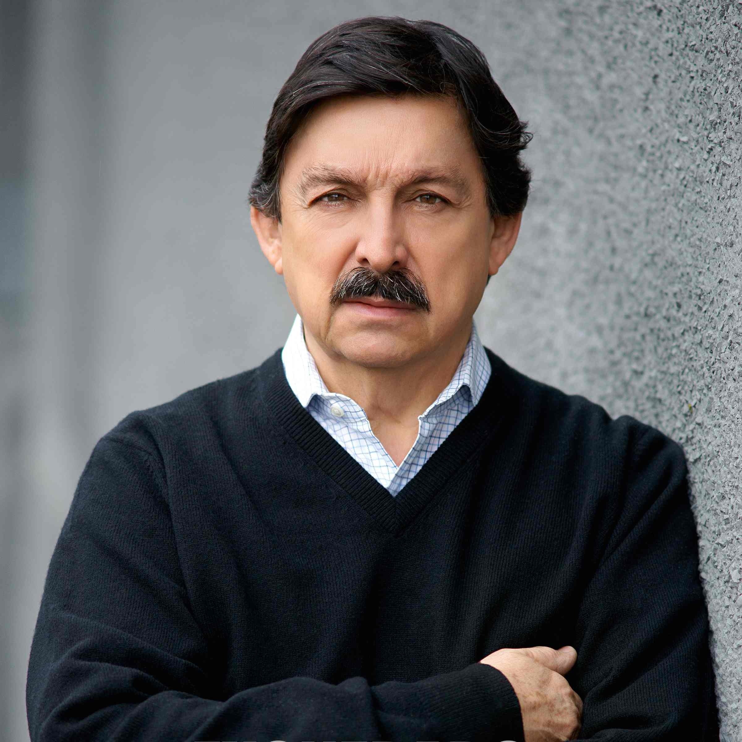 Napoleon Gomez is a Leader of #LosMineros, @IndustriALL_GU #Economist, and #NYTimes Best Seller. He fights for #workers & #socialjustice worldwide.