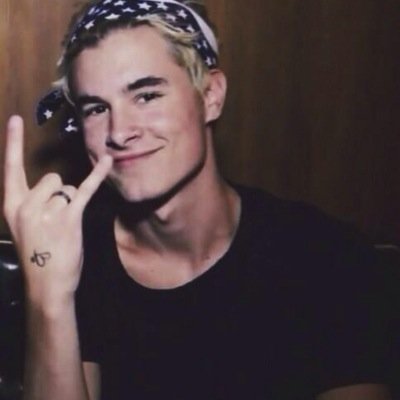 kians_crew's profile picture. ;
