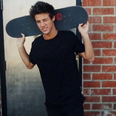 could you please follow @orneksays it would mean world. And ask for a dm to cam, shawn, gilinsky, nash, taylor, carter, aaron, jacob, sammy and dillon